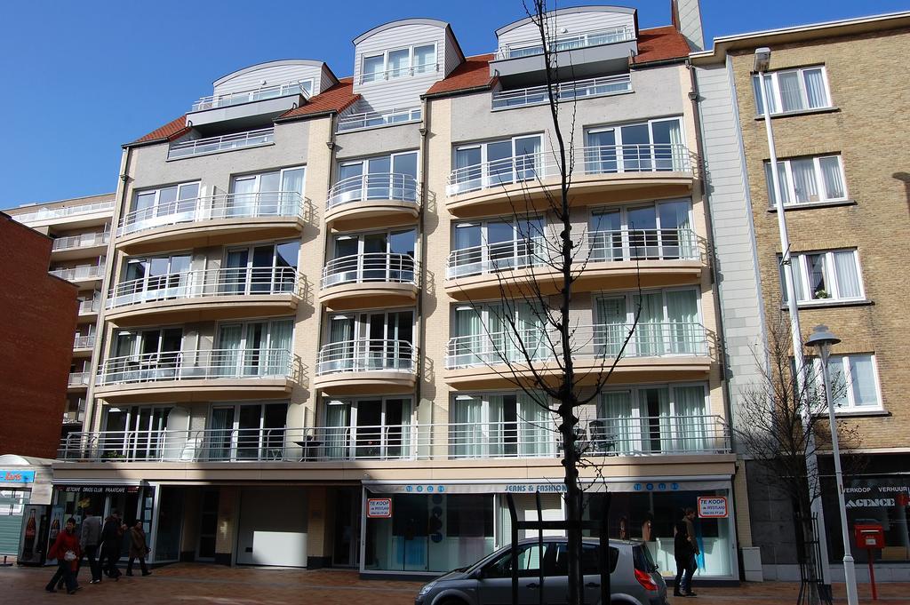 Residentie Hof Van Vlaanderen Nieuwpoort Exterior foto